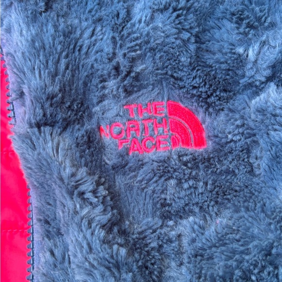 North Face Hot Pink Reverseable Kids Jacket - Picture 6 of 7